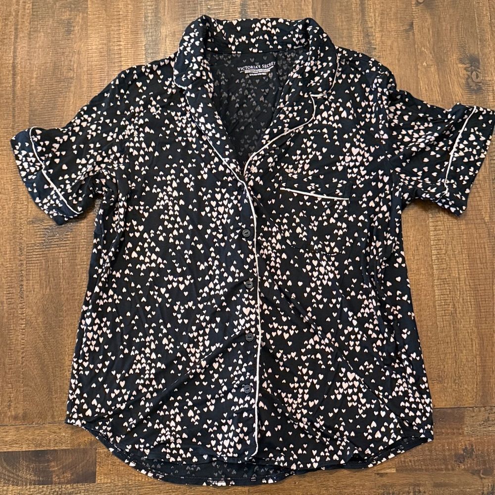Victoria's Secret Black and White Heart Pajama Top
